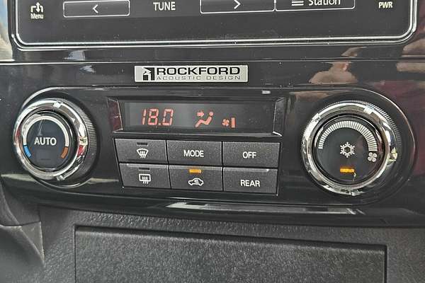 2015 Mitsubishi Pajero Exceed NX