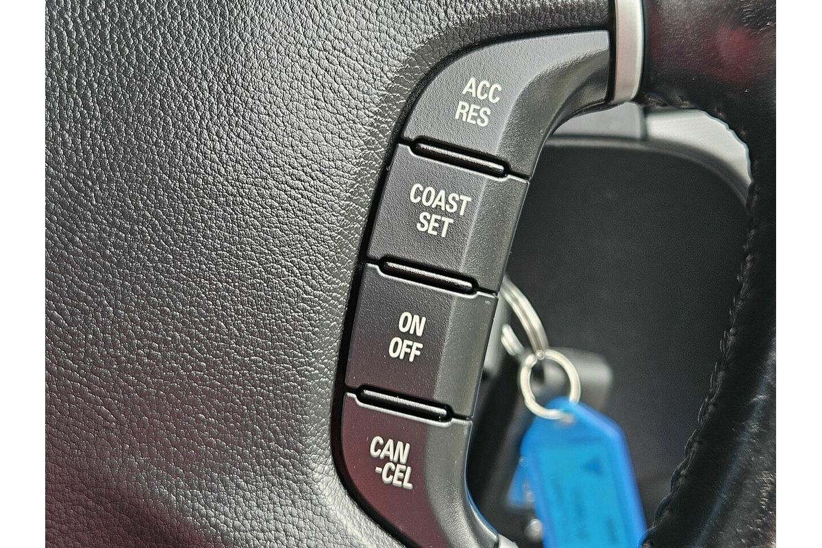 2015 Mitsubishi Pajero Exceed NX