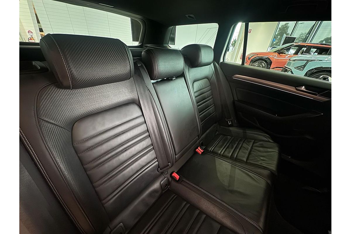 2018 Volkswagen Passat 206TSI R-Line B8