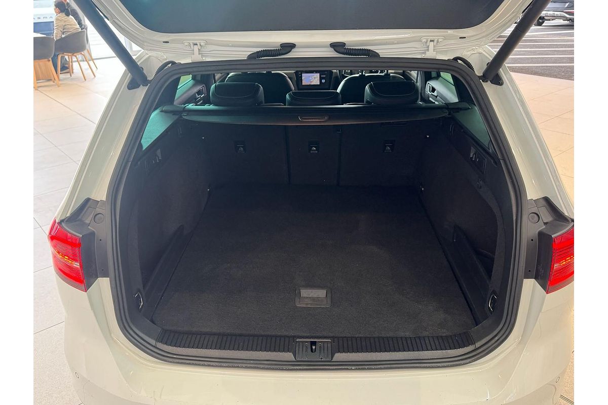 2018 Volkswagen Passat 206TSI R-Line B8