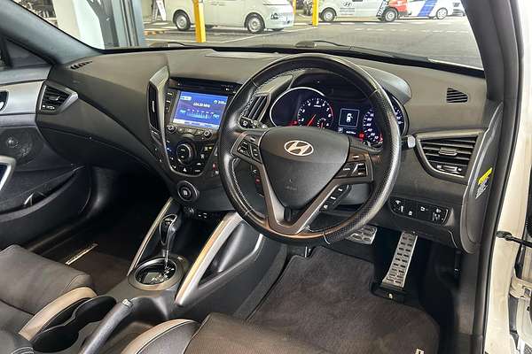 2015 Hyundai Veloster SR Turbo + FS4 Series II