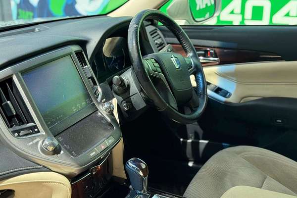 2013 Toyota Crown ROYAL SALOON