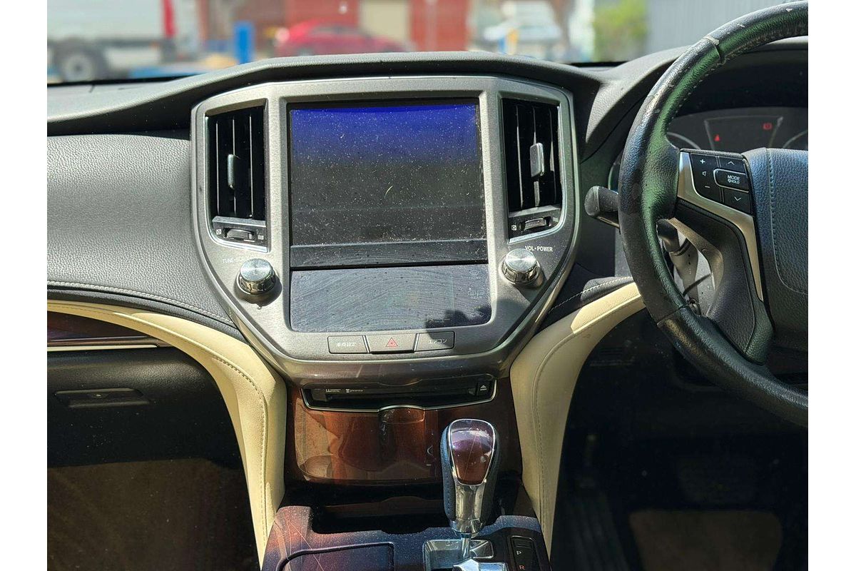 2013 Toyota Crown ROYAL SALOON