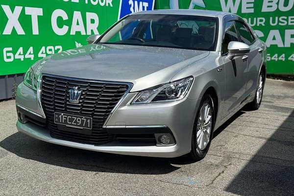 2013 Toyota Crown ROYAL SALOON