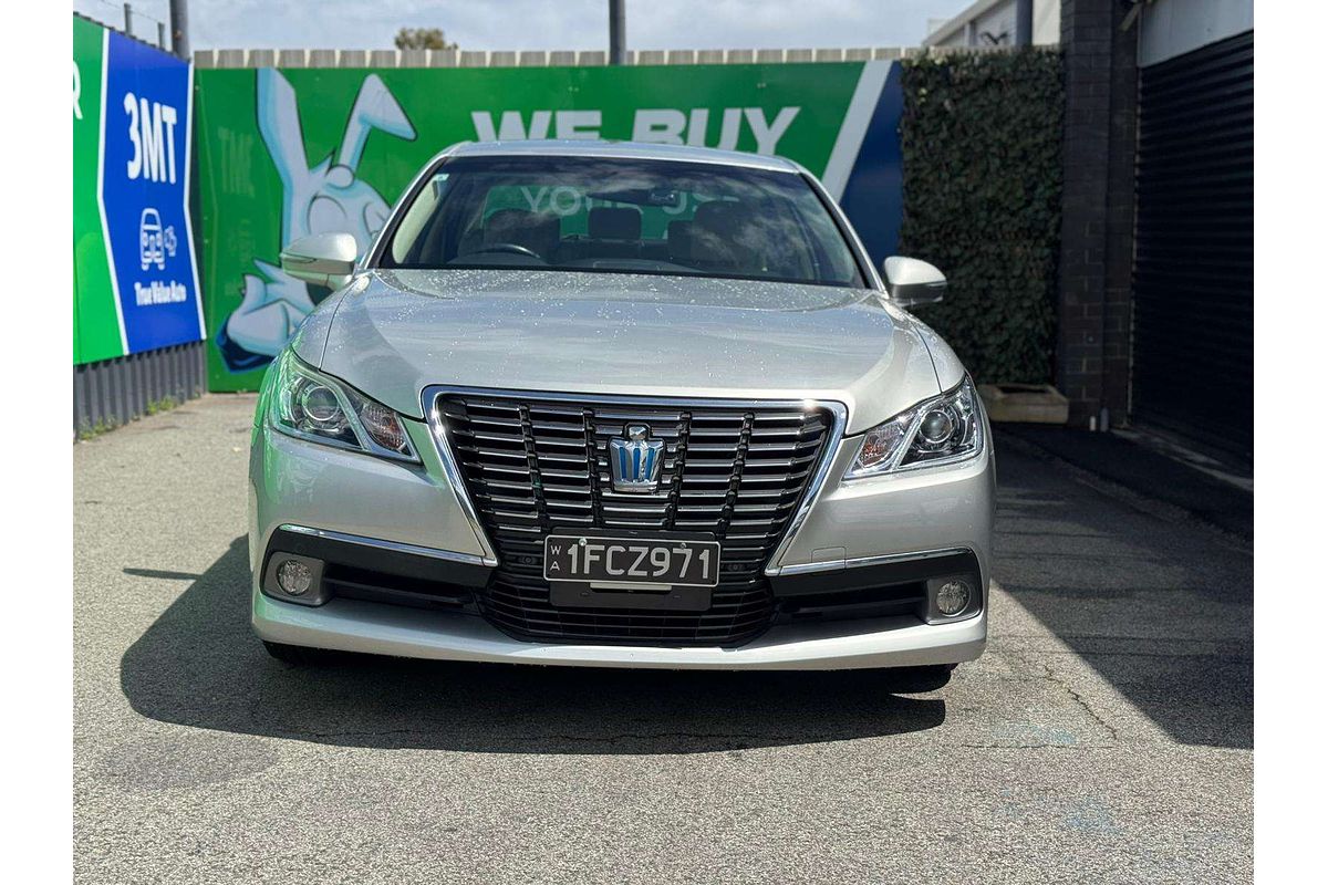 2013 Toyota Crown ROYAL SALOON