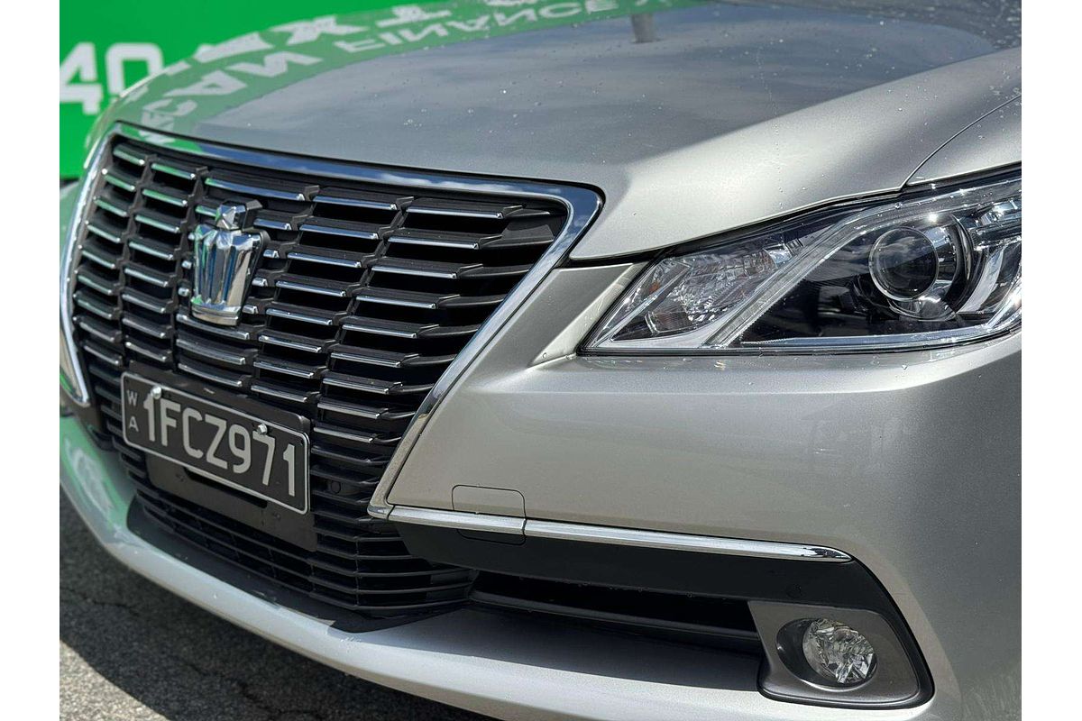 2013 Toyota Crown ROYAL SALOON