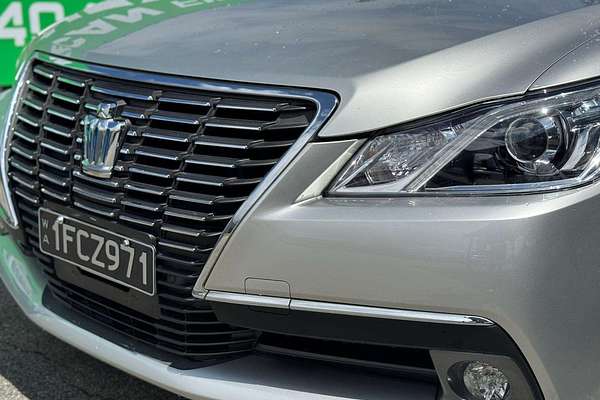 2013 Toyota Crown ROYAL SALOON