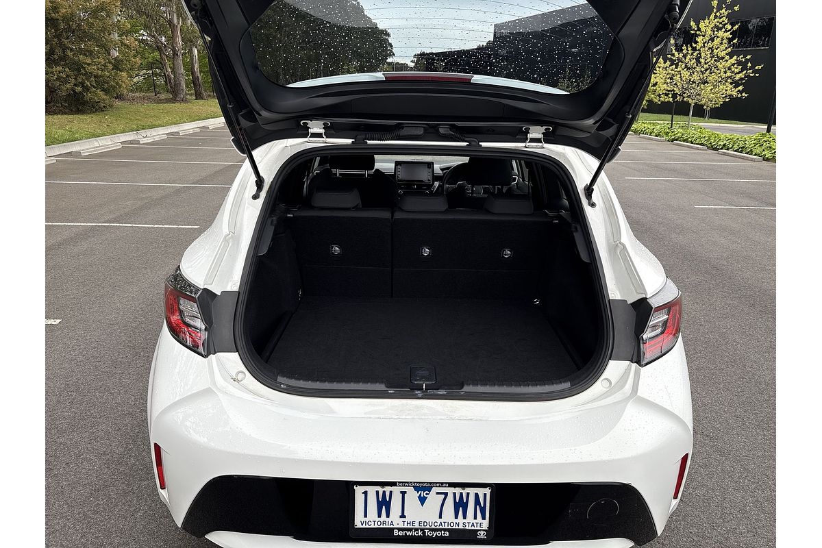 2022 Toyota Corolla Ascent Sport Hybrid ZWE211R