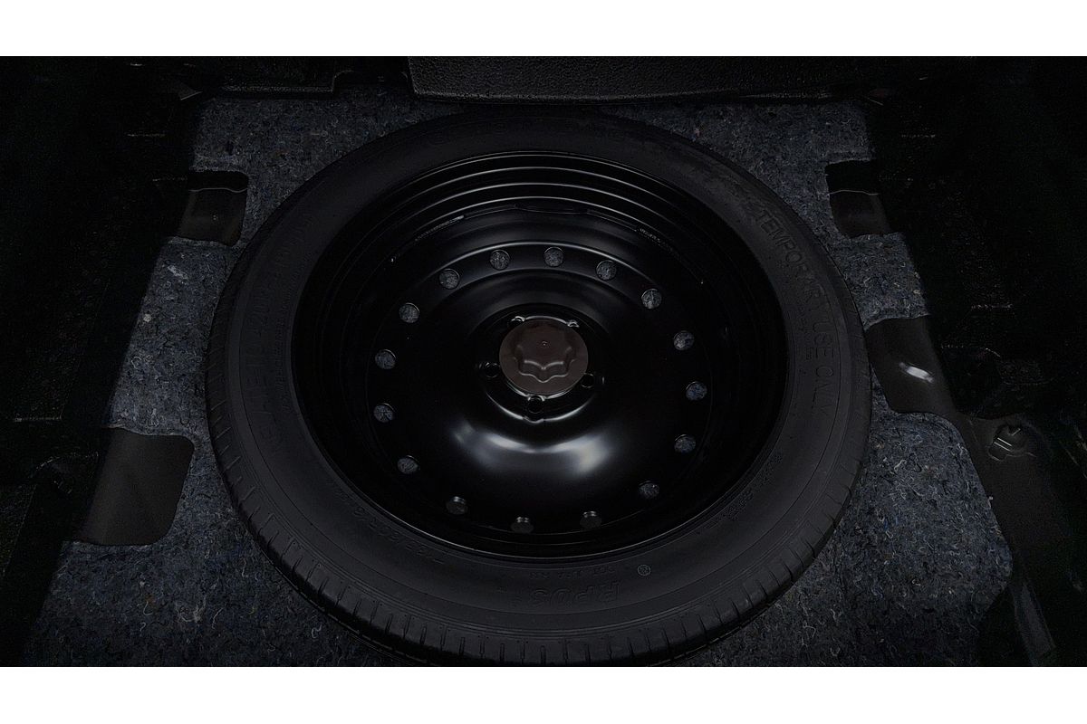 2024 MG HS Essence AS33