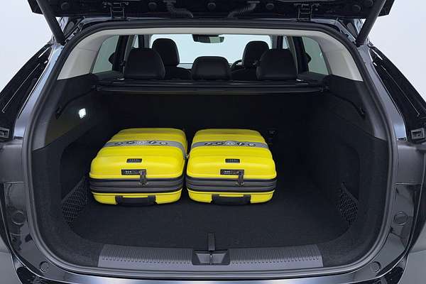 2024 MG HS Essence AS33