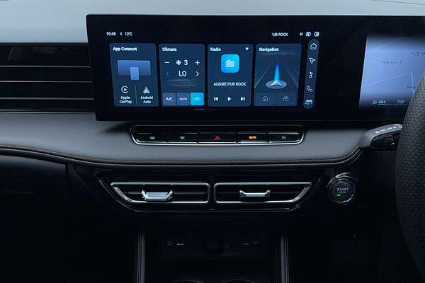 2024 MG HS Essence AS33