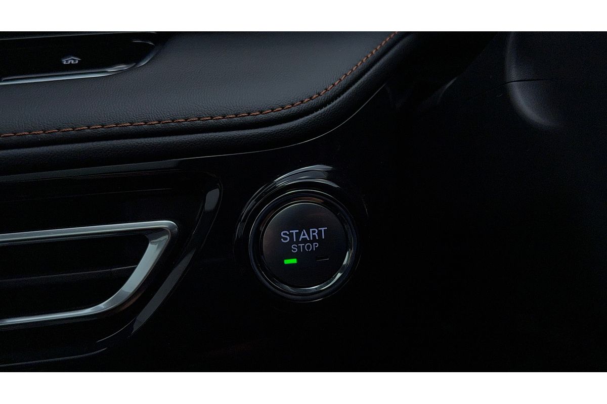 2024 MG HS Essence AS33