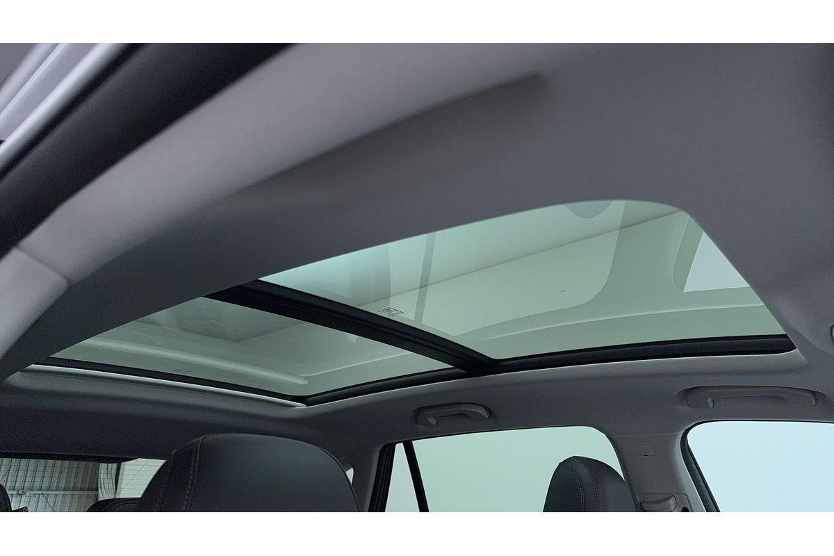 2024 MG HS Essence AS33