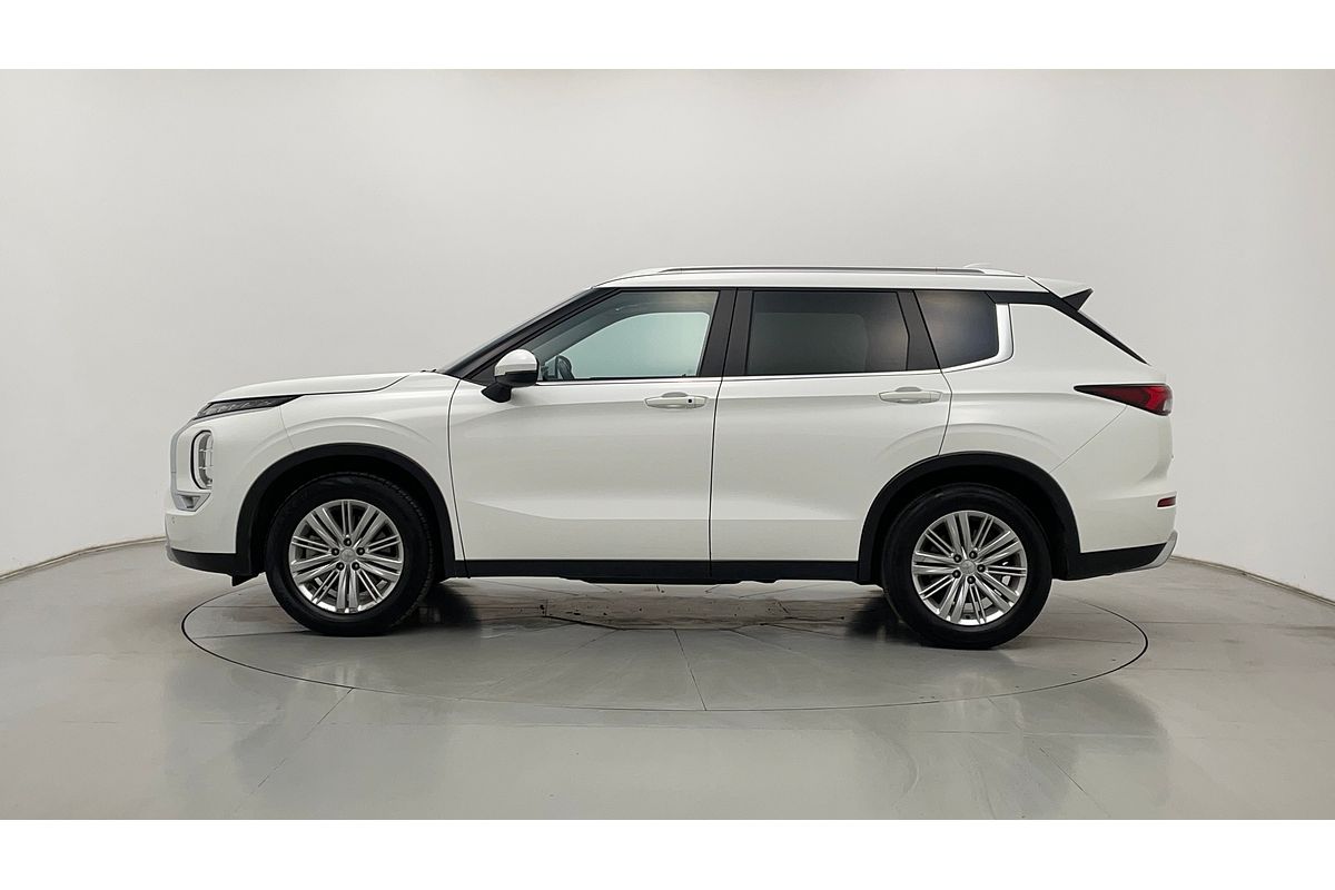 2023 Mitsubishi Outlander LS ZM