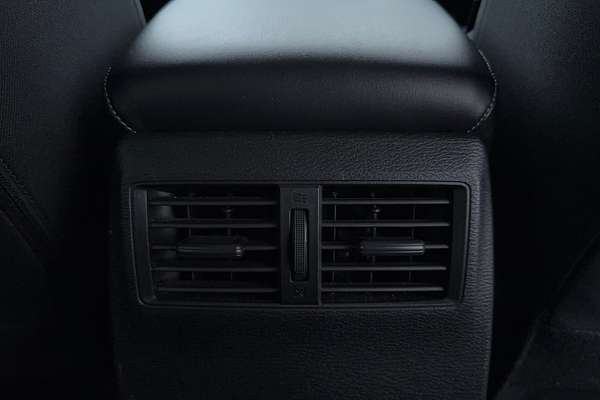 2023 Mitsubishi Outlander LS ZM