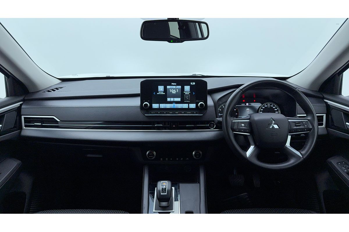 2023 Mitsubishi Outlander LS ZM