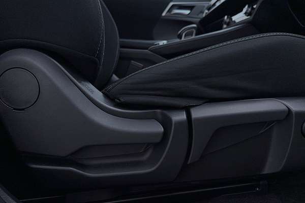 2023 Mitsubishi Outlander LS ZM