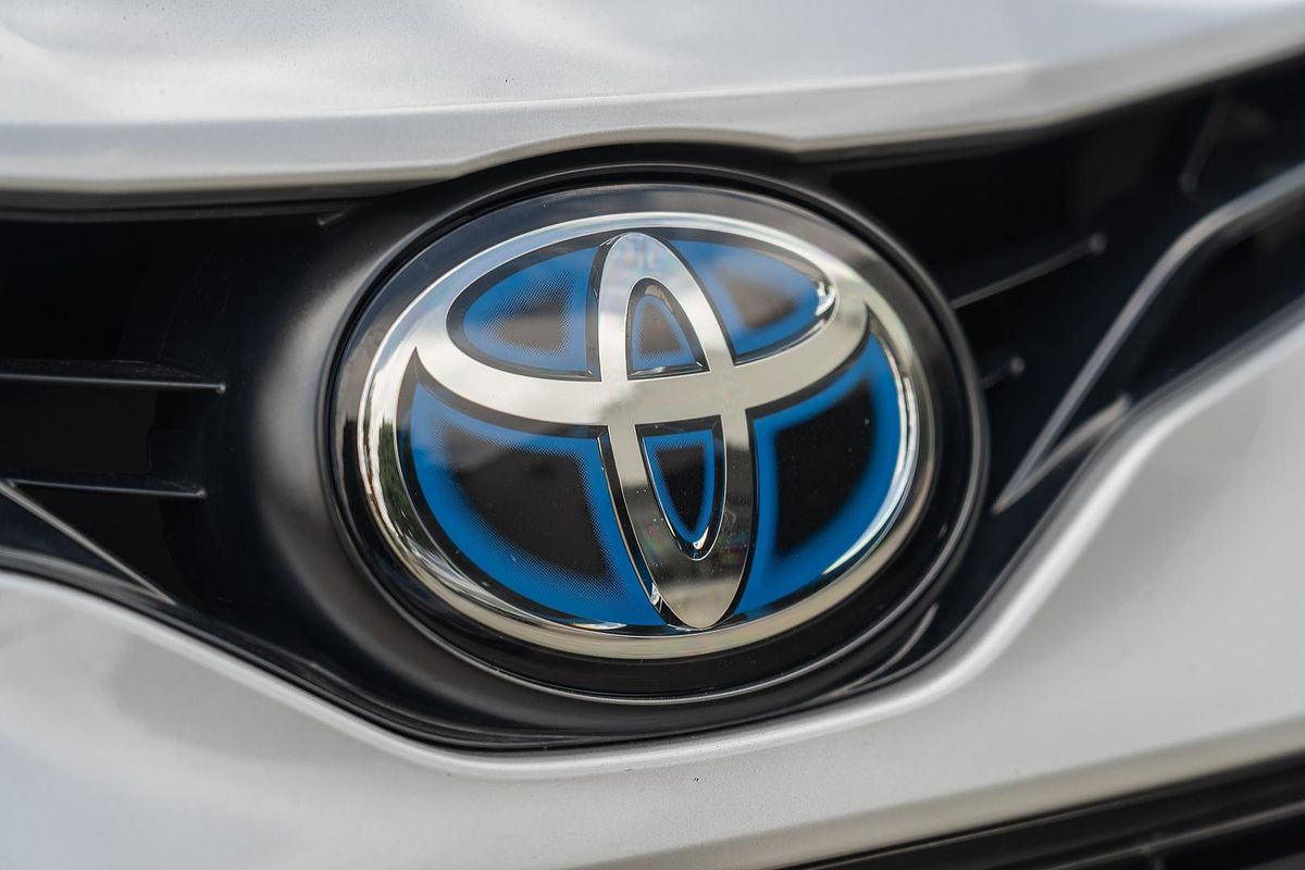 2023 Toyota Camry Ascent AXVH70R