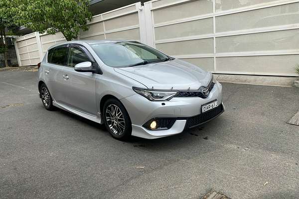 2015 Toyota Corolla ZR ZRE182R