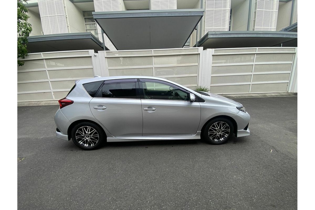 2015 Toyota Corolla ZR ZRE182R