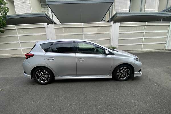 2015 Toyota Corolla ZR ZRE182R