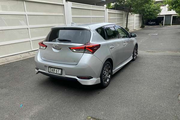 2015 Toyota Corolla ZR ZRE182R