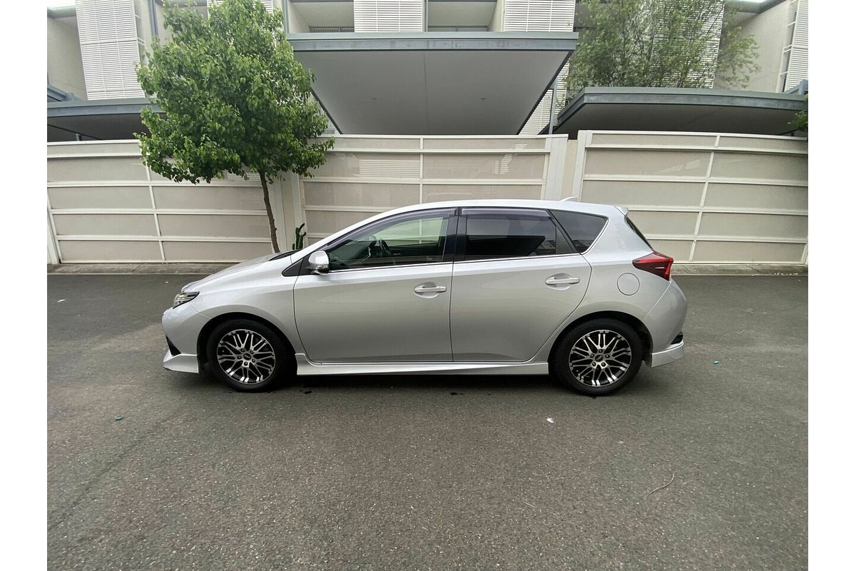 2015 Toyota Corolla ZR ZRE182R