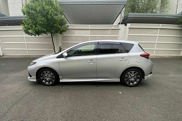 2015 Toyota Corolla ZR ZRE182R
