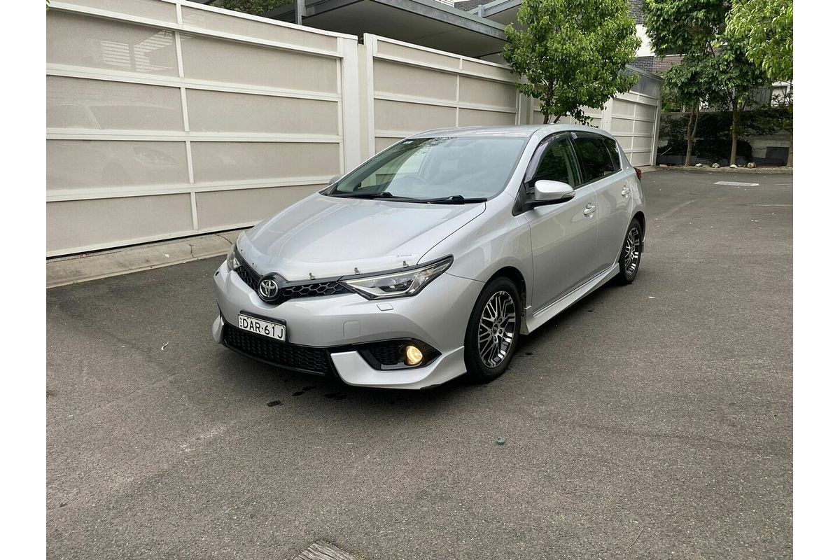 2015 Toyota Corolla ZR ZRE182R