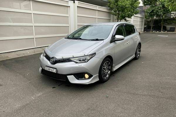 2015 Toyota Corolla ZR ZRE182R