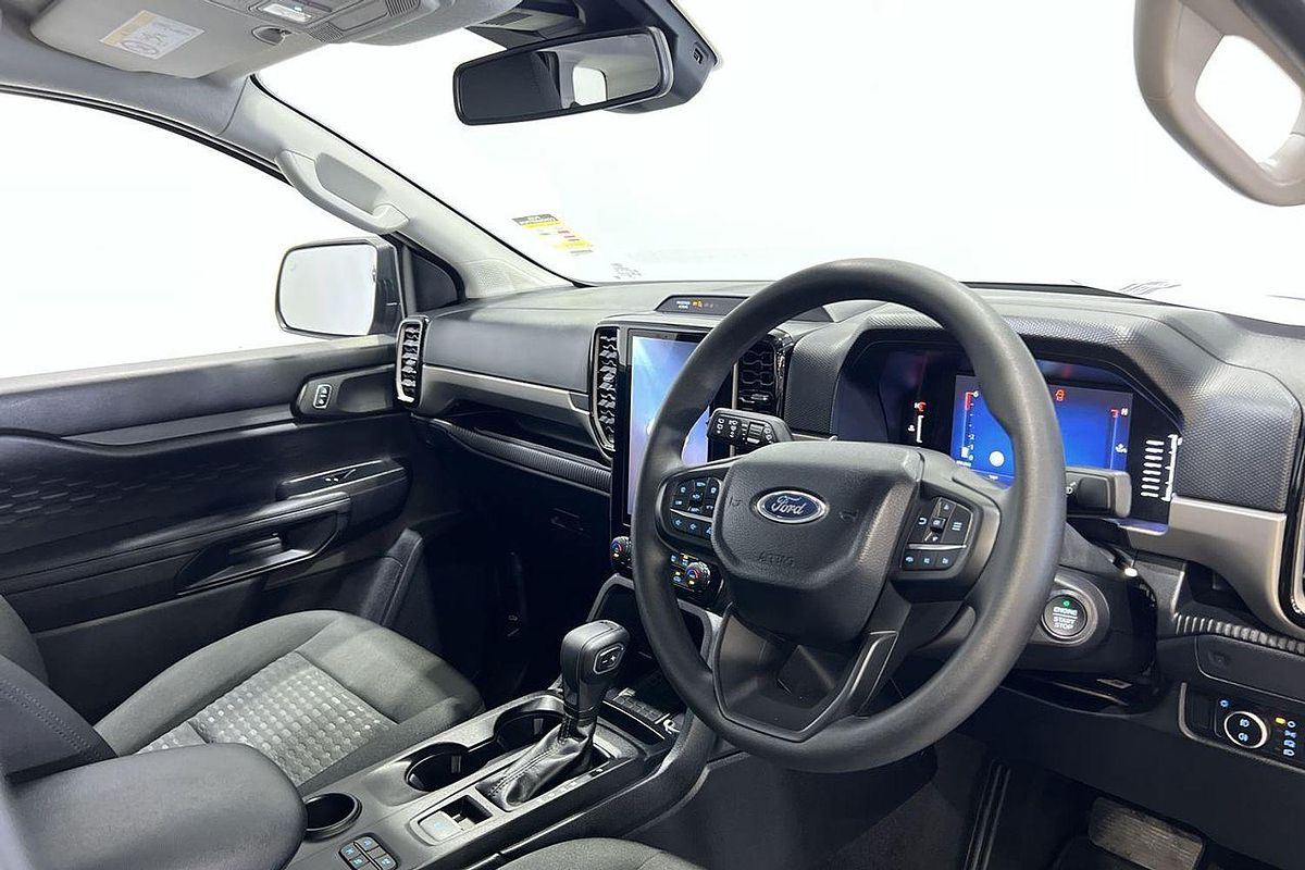 2024 Ford Everest Ambiente 2.0L