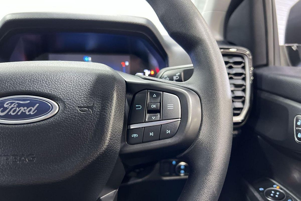 2024 Ford Everest Ambiente 2.0L