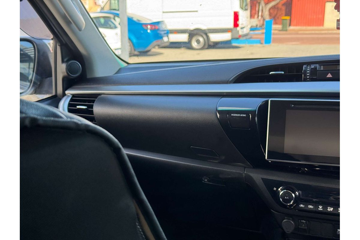 2020 Toyota Hilux SR5 GUN126R 4X4