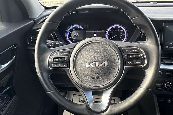 2022 Kia Niro LXS SE