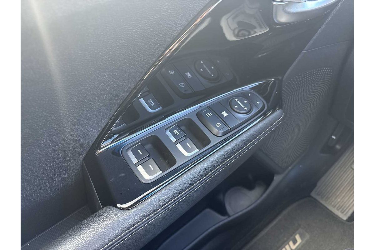 2022 Kia Niro LXS SE