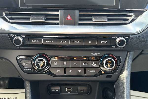 2022 Kia Niro LXS SE