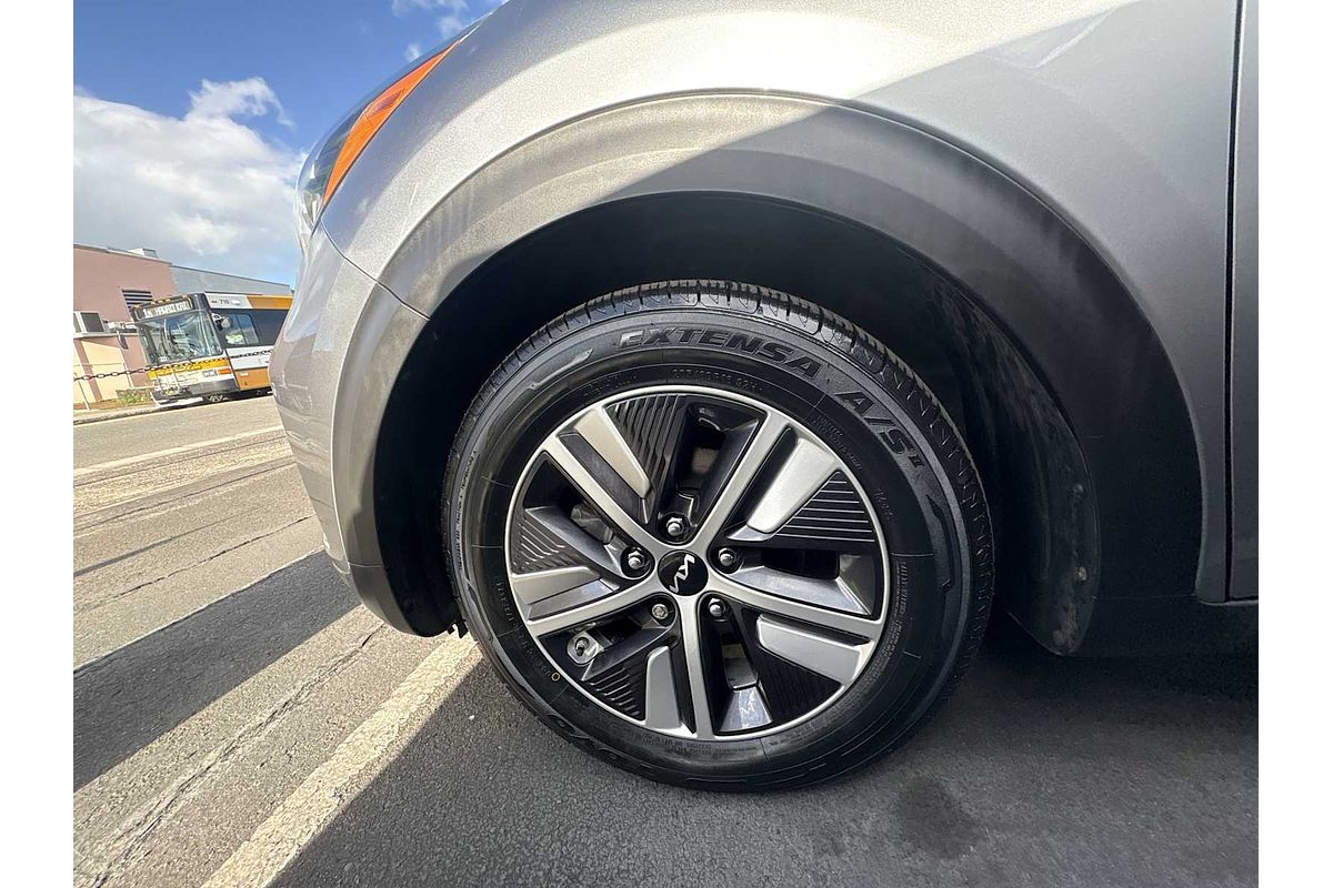 2022 Kia Niro LXS SE