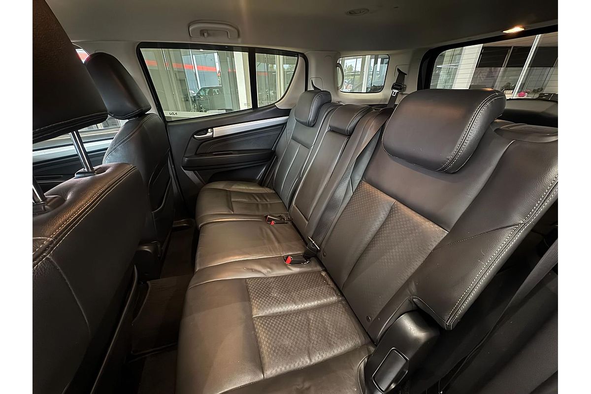 2017 Isuzu MU-X LS-T