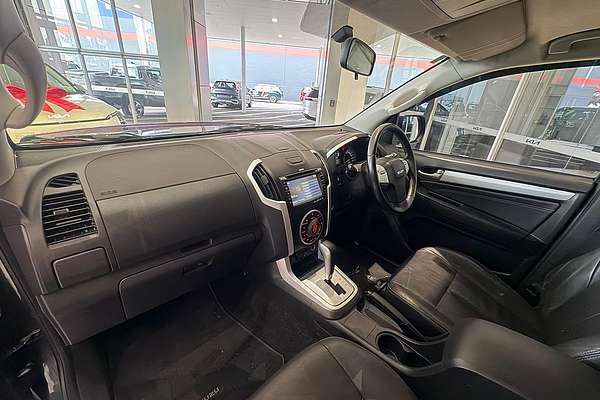 2017 Isuzu MU-X LS-T