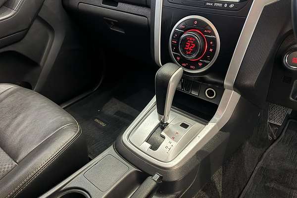 2017 Isuzu MU-X LS-T