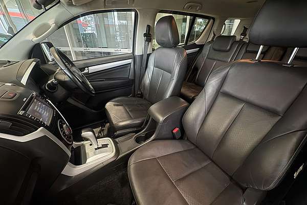 2017 Isuzu MU-X LS-T