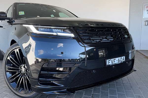 2025 Land Rover Range Rover Velar P250 Dynamic SE L560