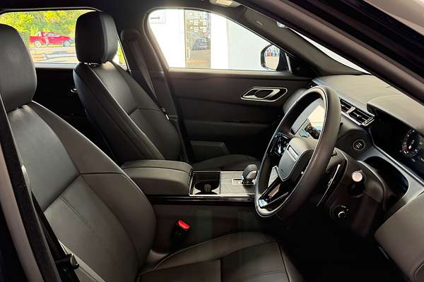 2025 Land Rover Range Rover Velar P250 Dynamic SE L560