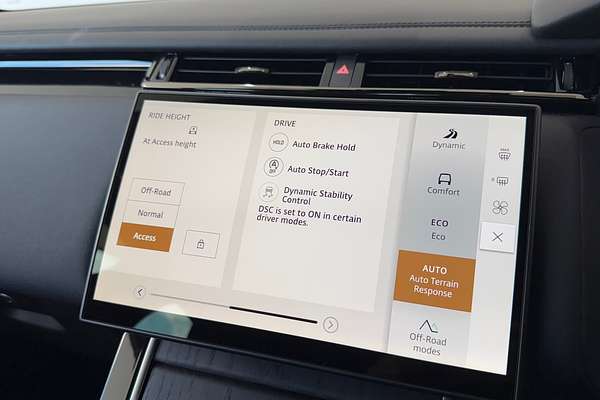 2025 Land Rover Range Rover Velar P250 Dynamic SE L560