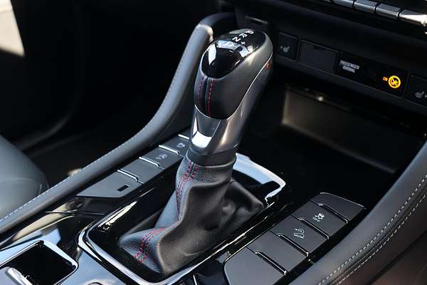 2025 Isuzu MU-X X-TERRAIN