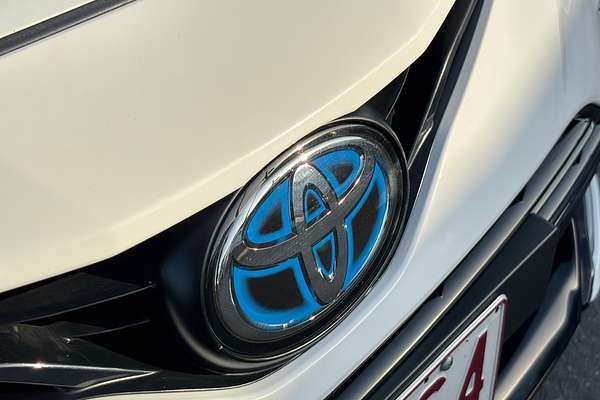 2023 Toyota Camry Ascent AXVH70R