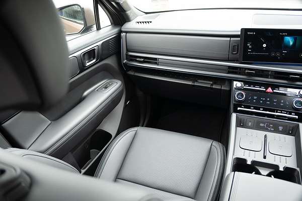 2025 Hyundai Santa Fe Calligraphy MX5.V1