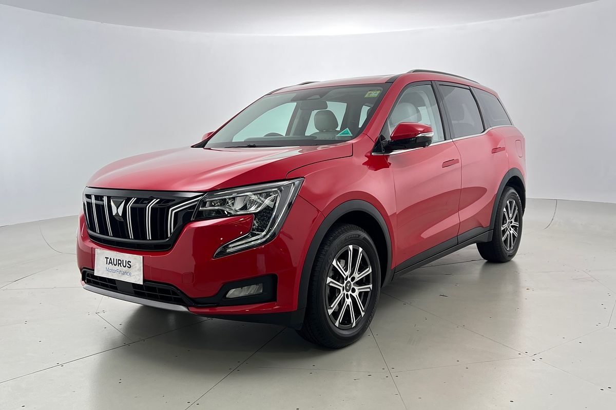 2023 Mahindra XUV700 AX7L
