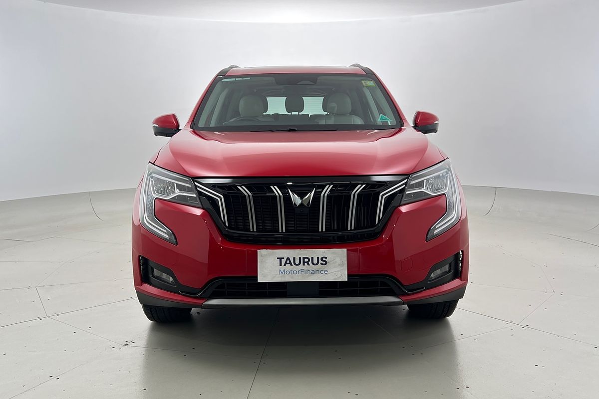 2023 Mahindra XUV700 AX7L