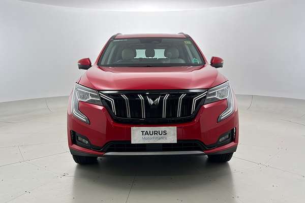 2023 Mahindra XUV700 AX7L thumb-7